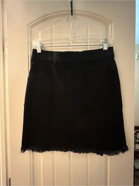 Slimsation By Multiples Black Mini Skirt with Frayed Hem, size 2